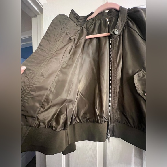 Free People olive green bomber jacket, size small, work once, perfect condition! - Picture 6 of 9